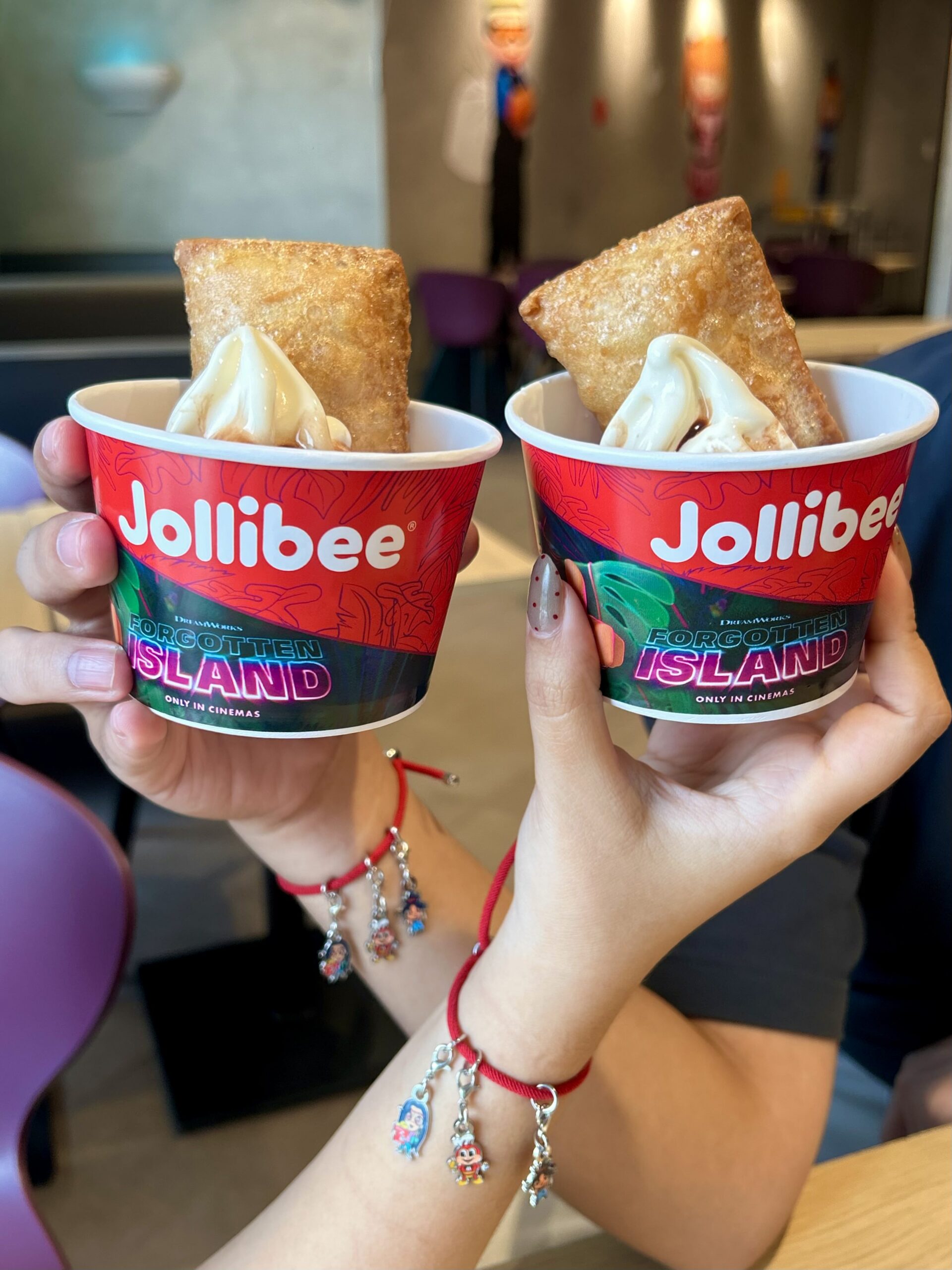 Jollibee x Forgotten Island Peach Mango Pie